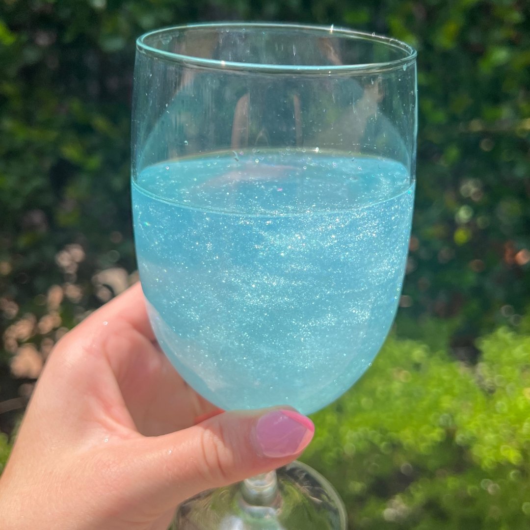 Gender Reveal- It's a Boy! Baby Blue Shimmer  Edible Glitter for Drinks –  Sugar Mama Shimmer